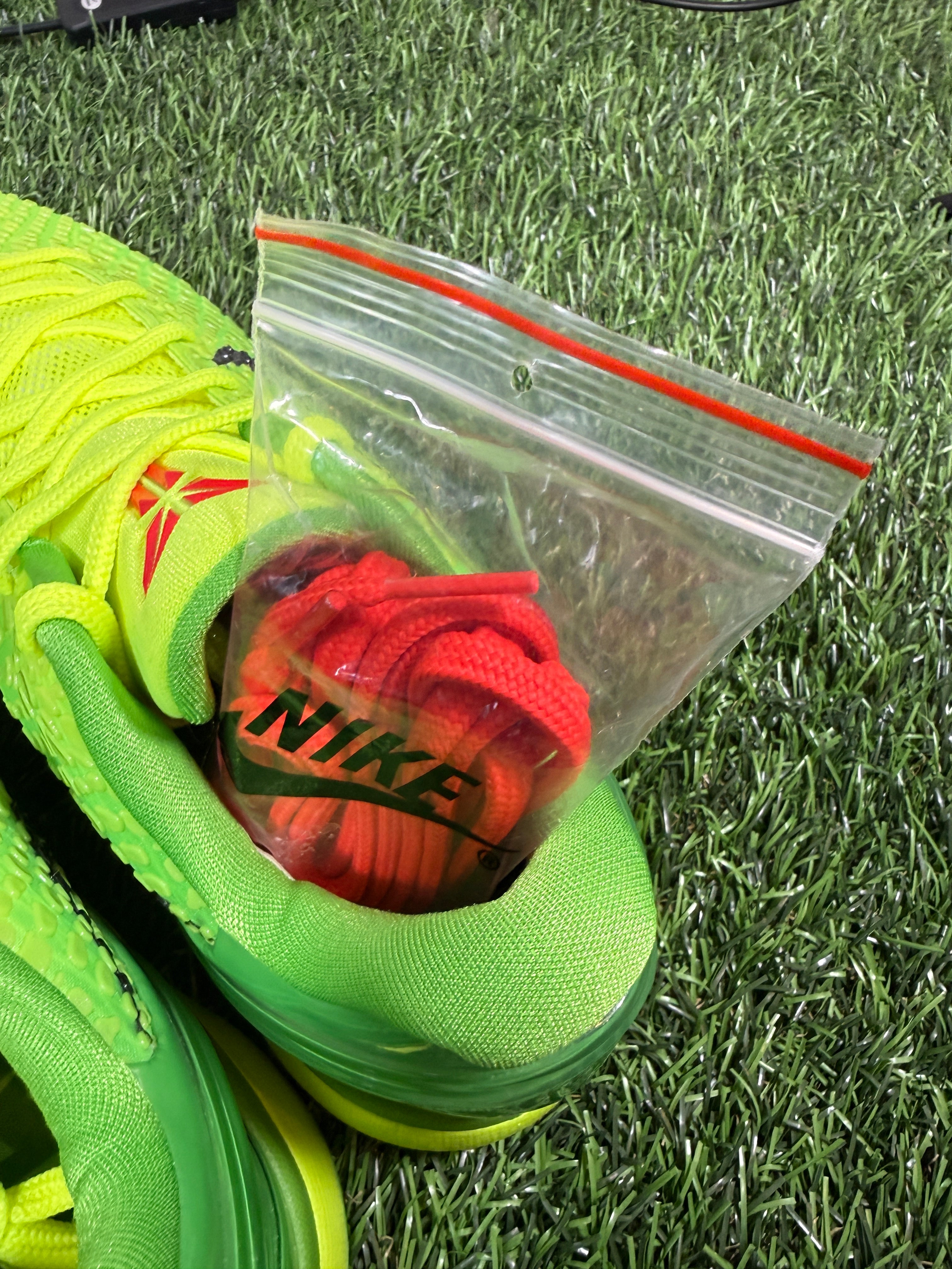 Kobe 6 “Grinch” (Size 10)-Mase Kicks