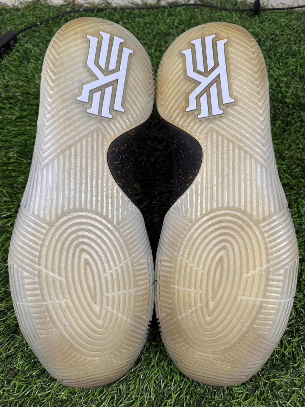 Kyrie 2 ID “Black & Gold” (Size 14)