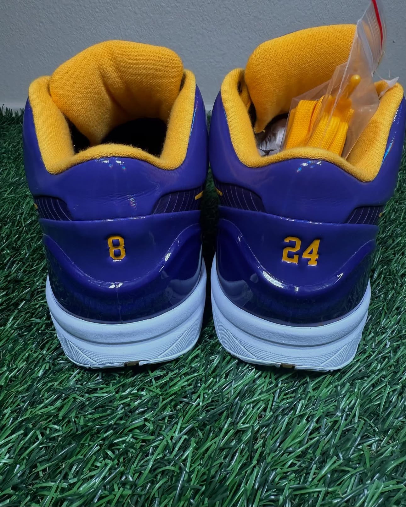 Kobe 4 Protro “Purple Undefeated” (Size 9.5)