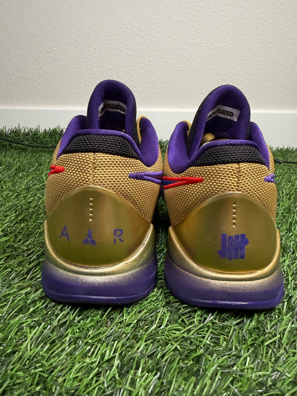 Kobe 5 “Undefeated” (Size 11)-Mase Kicks