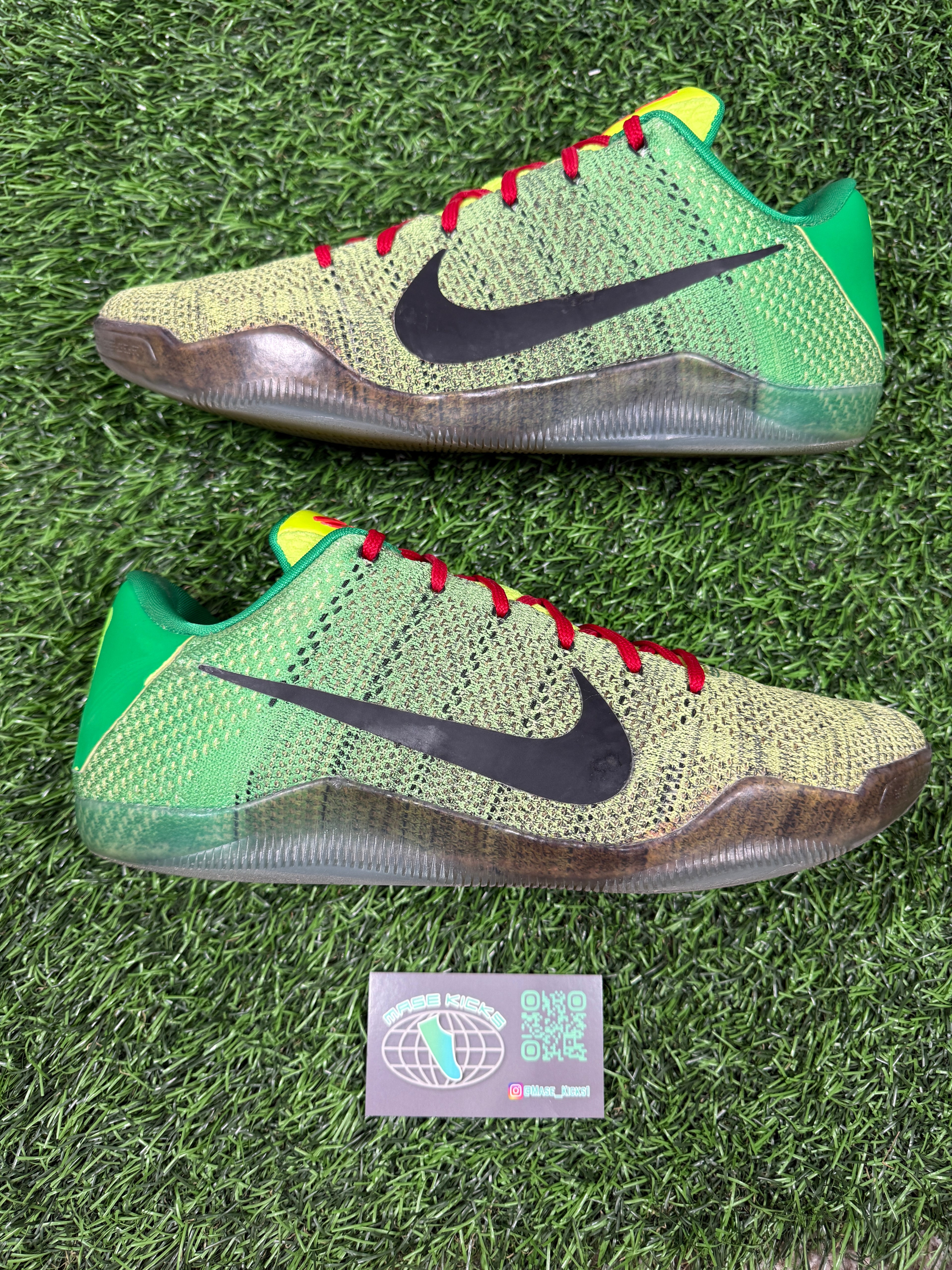 Kobe 11 ID “Grinch” (Size 11.5)