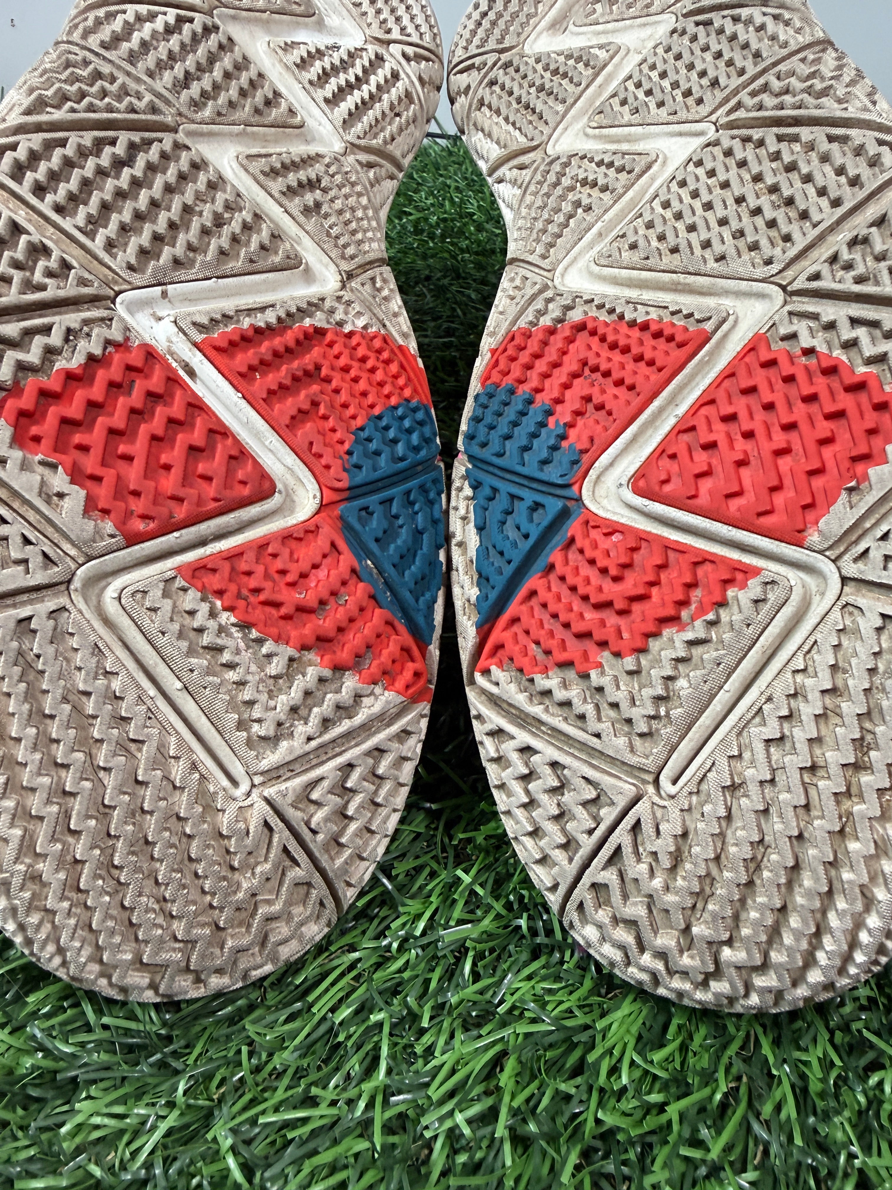 Kybrid s2 “What The” (Size 13)