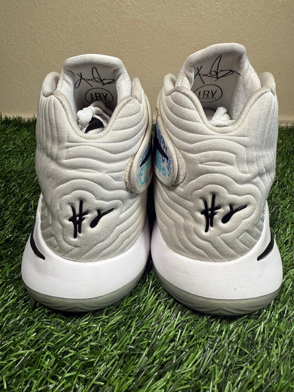 Kyrie 2 “Skills Academy” SAMPLE (Size 14)-Mase Kicks
