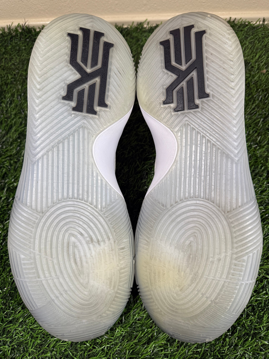 Kyrie 2 “Skills Academy” SAMPLE (Size 14)-Mase Kicks