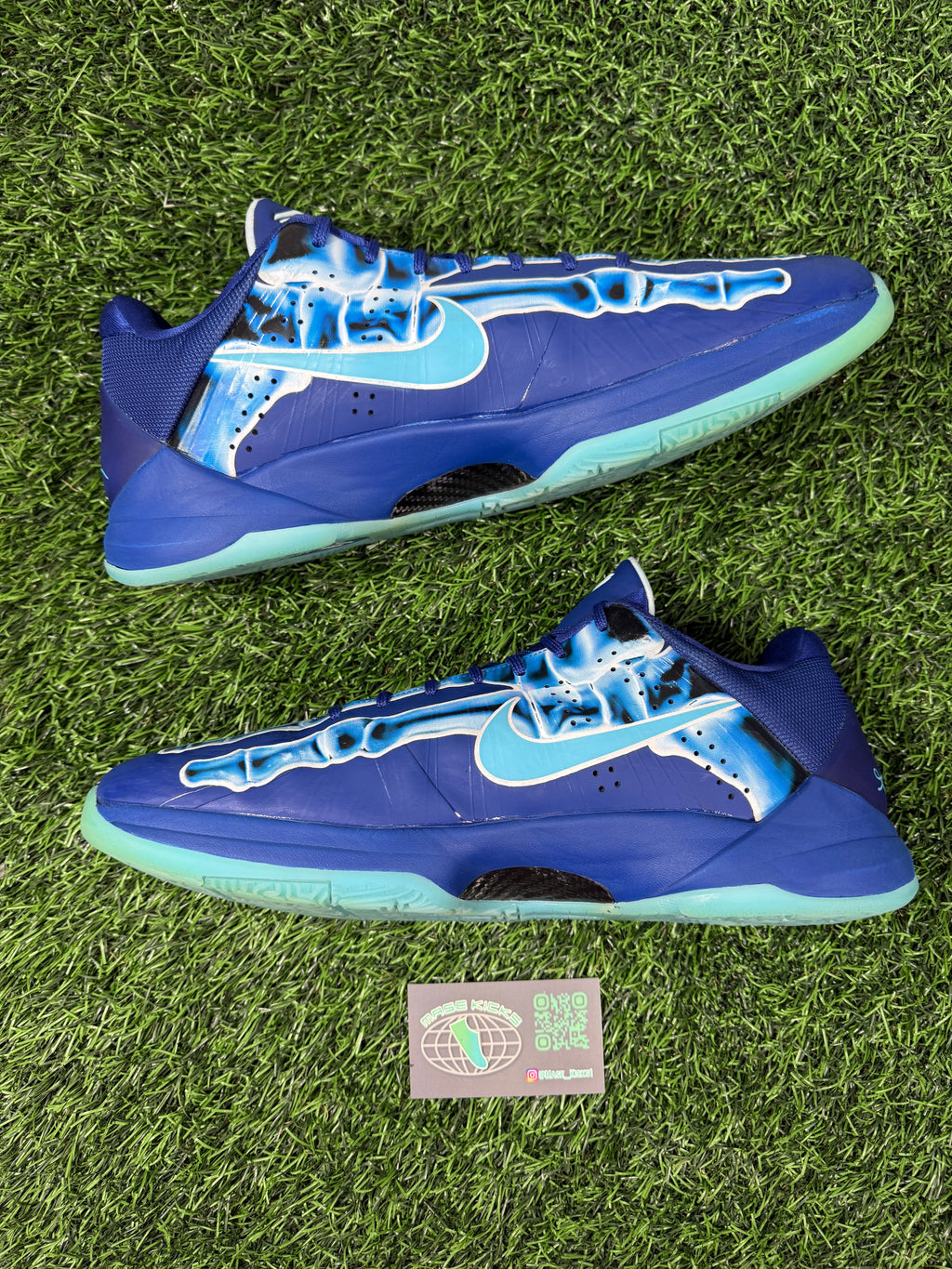 Kobe 5 “X-Ray” (Size 13.5)