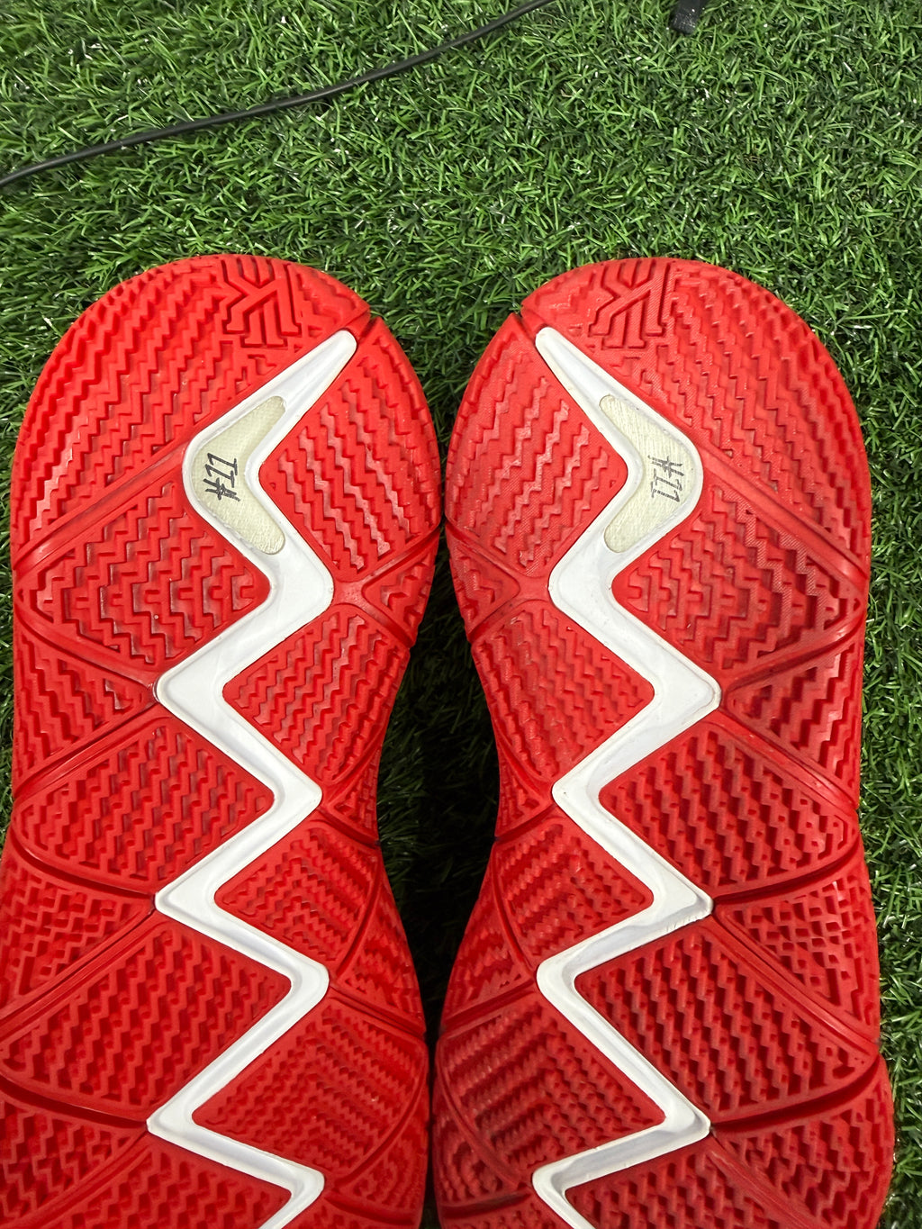 Kyrie 4 ID “Darth Maul” (Size 14)