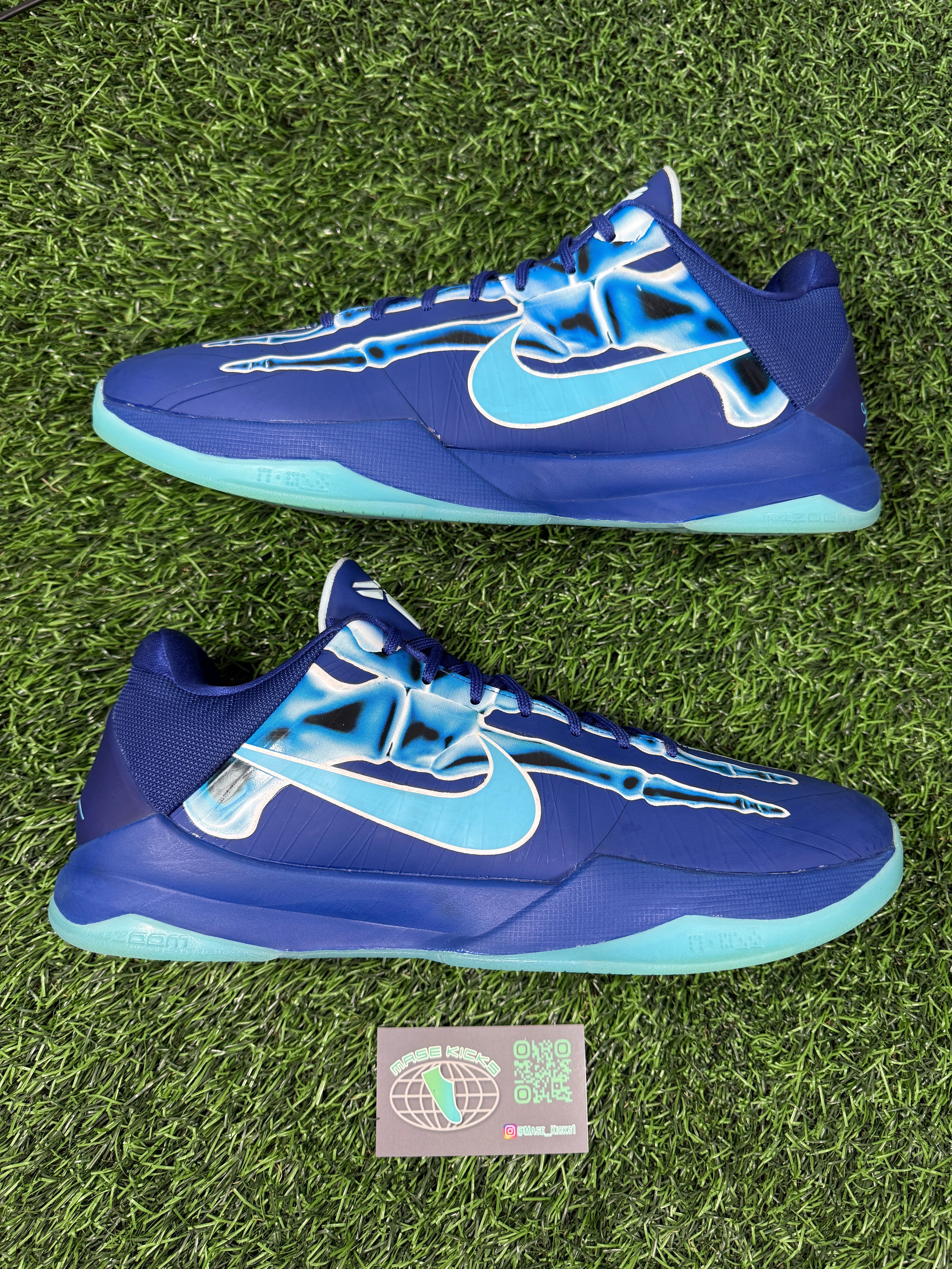 Kobe 5 “X-Ray” (Size 13.5)