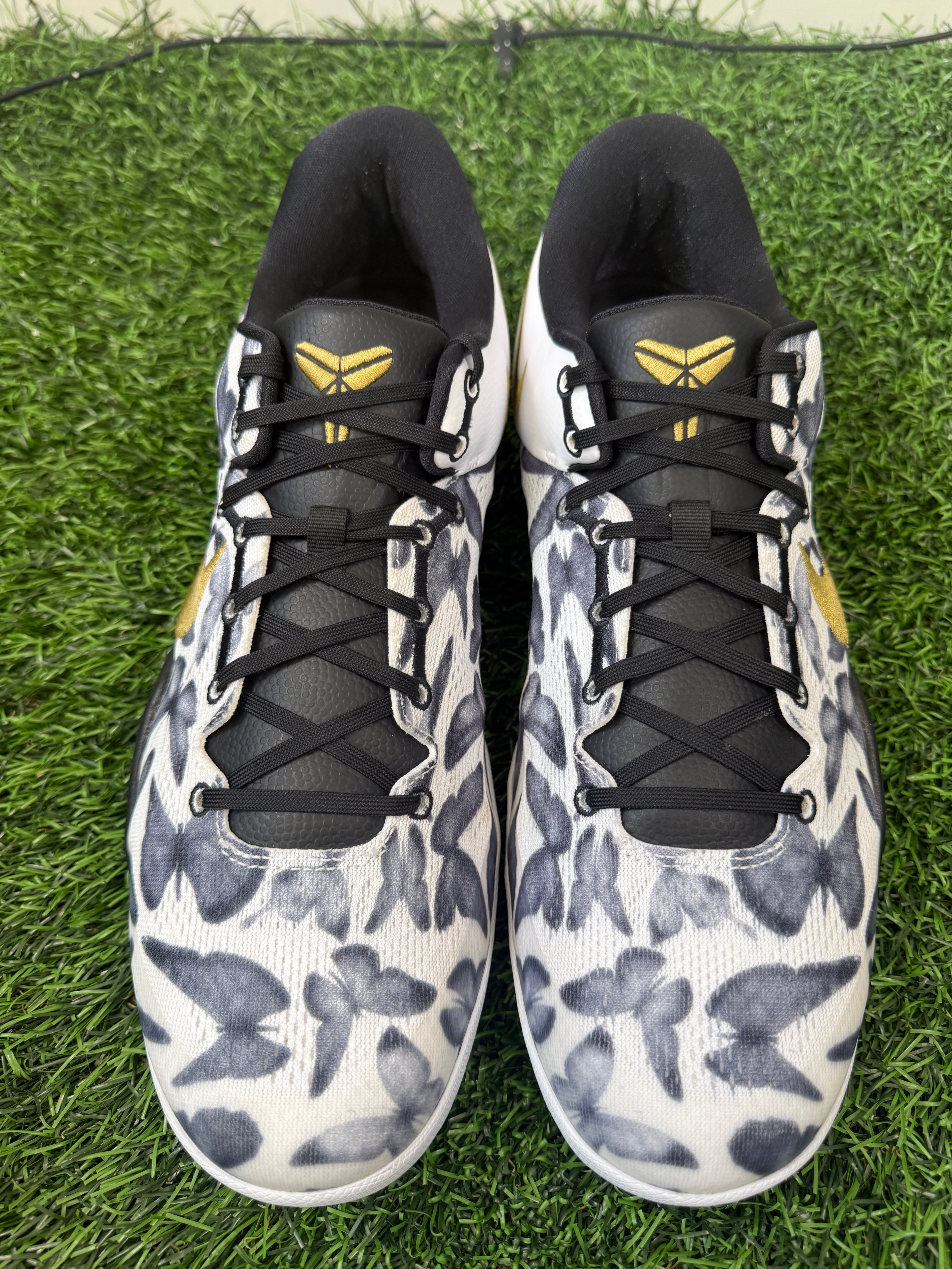Kobe 8 “Mambacita” (Size 14)