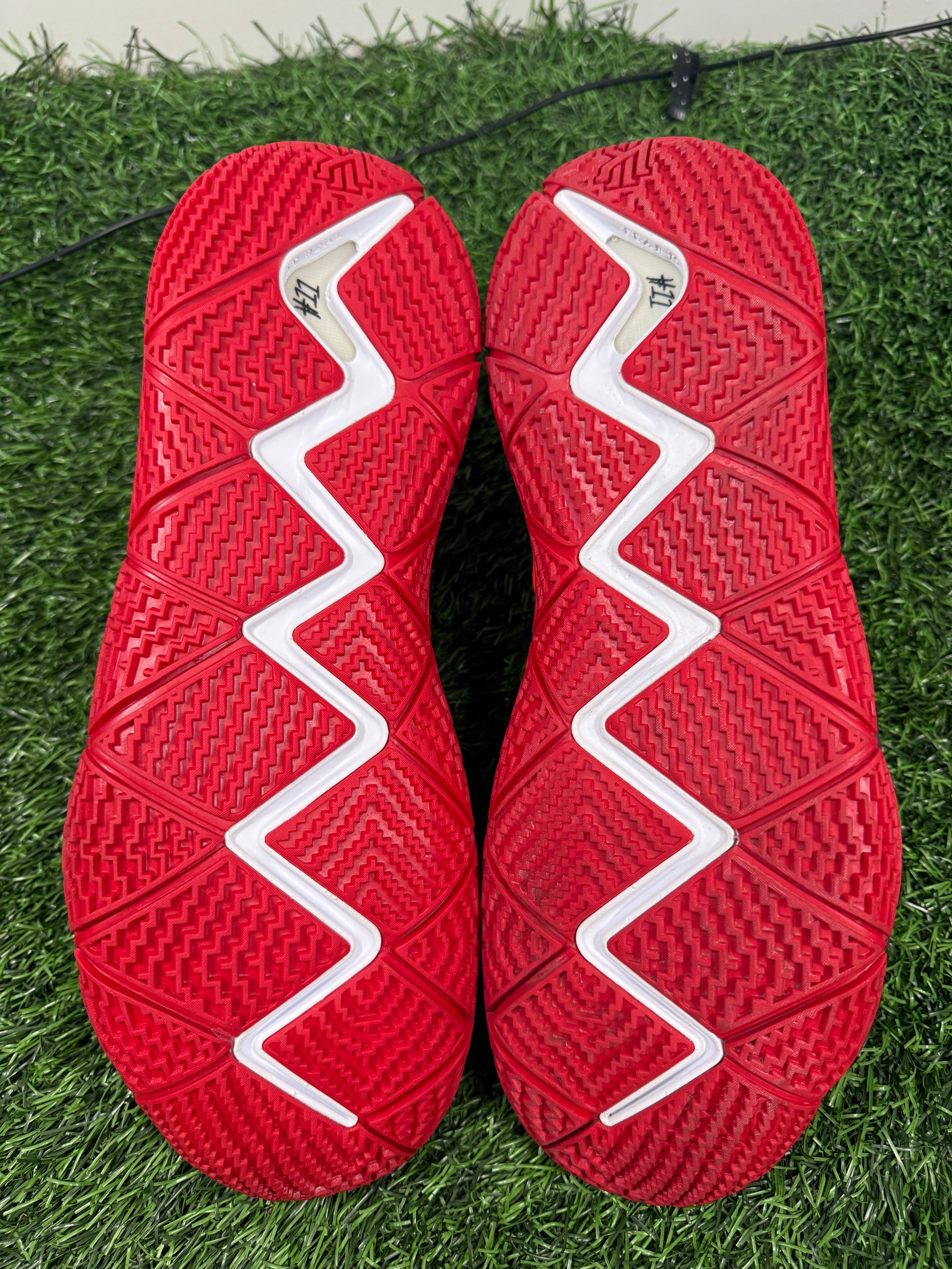 Kyrie 4 ID “Darth Maul” (Size 14)
