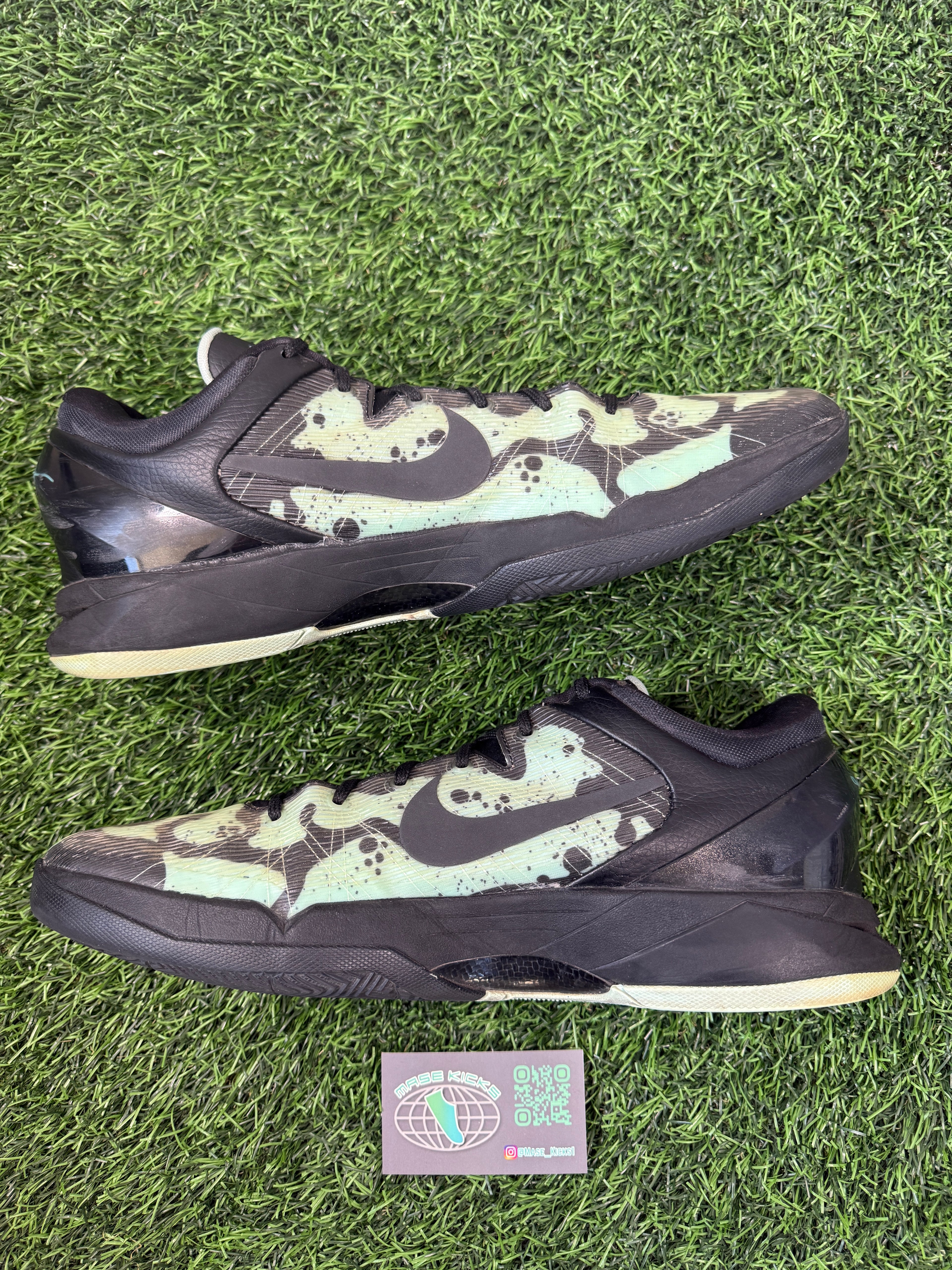 Kobe 7 “Dart Frog” (Size 14)