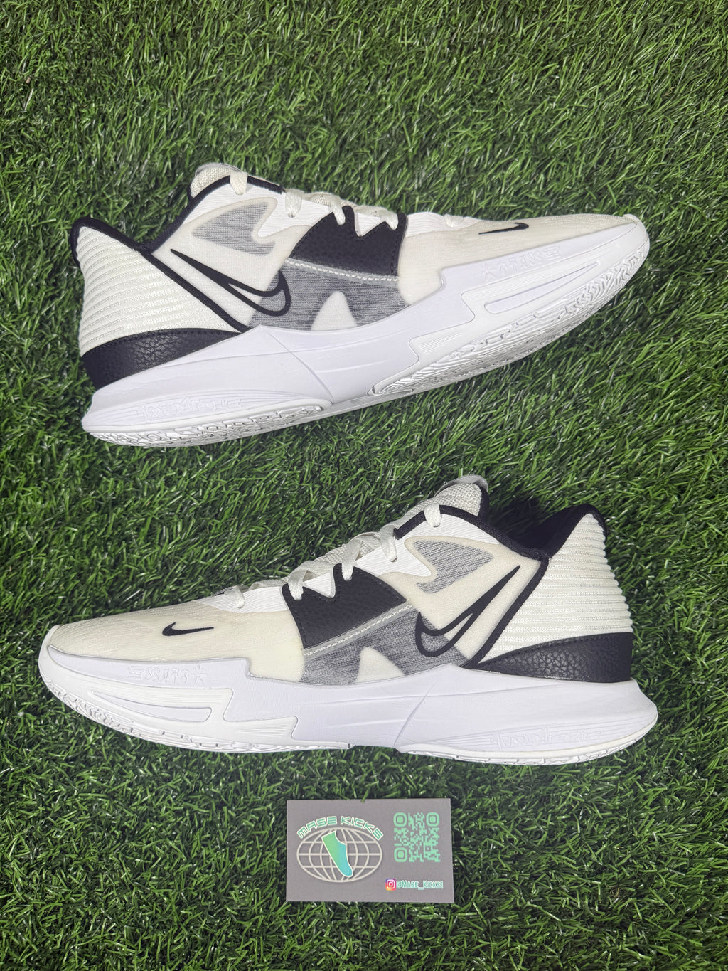 Kyrie 5 Low TB “White/Black” (Size 9.5)-Mase Kicks