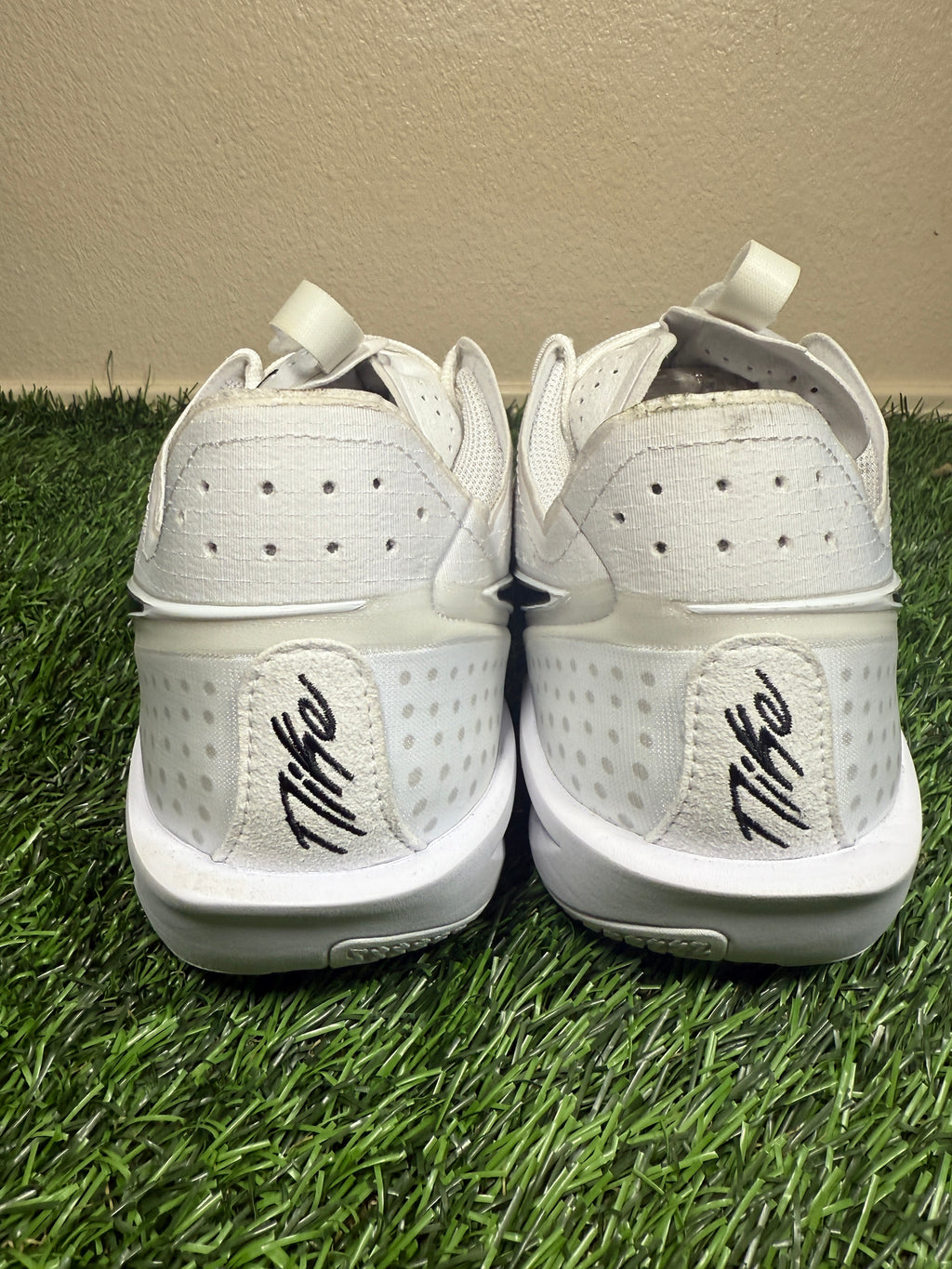 GT Cut 3 TB “White/Black” (Size 10)-Mase Kicks